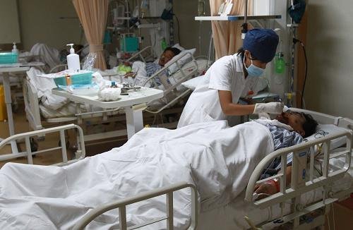 上海外环线一大巴侧翻已致10人遇难14人受伤